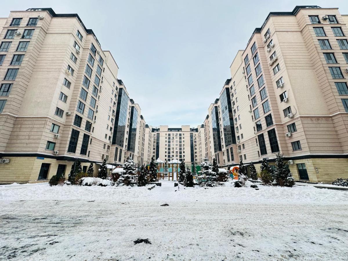 Апартаменты Central Park In The City Center Алматы Экстерьер фото